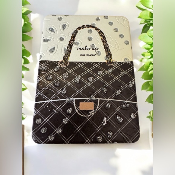 Accessories - Makeup Mirror